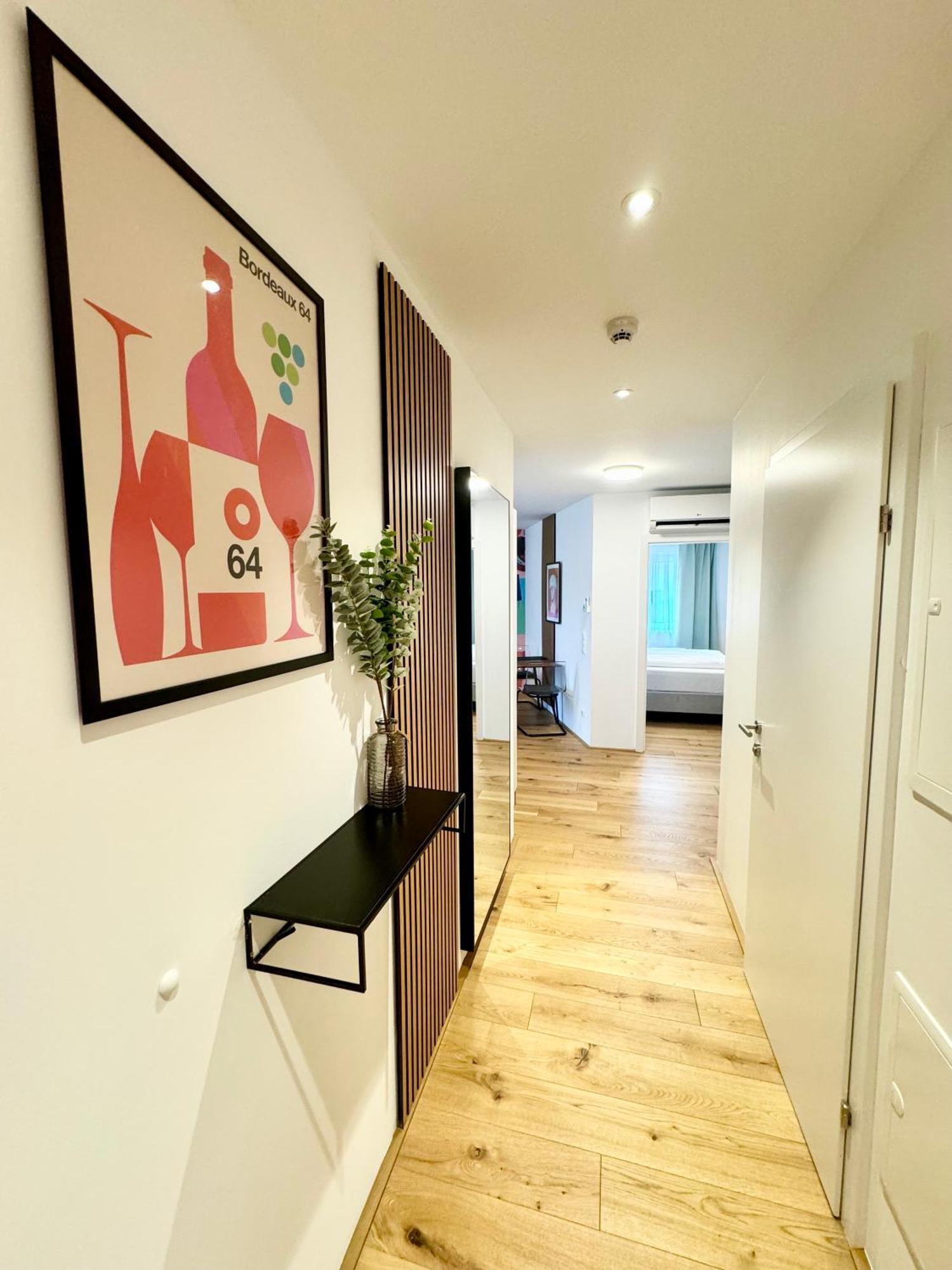 Mit Balkon Wien